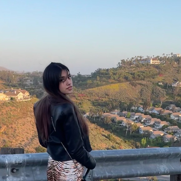 Meet your Posher, Kalani - Picture 3 of 3